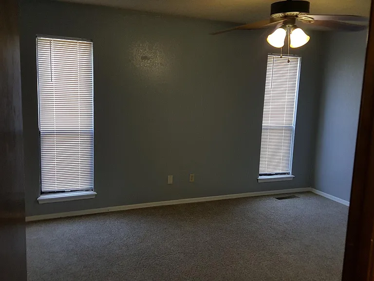 432 Conestoga Dr — Photo 17