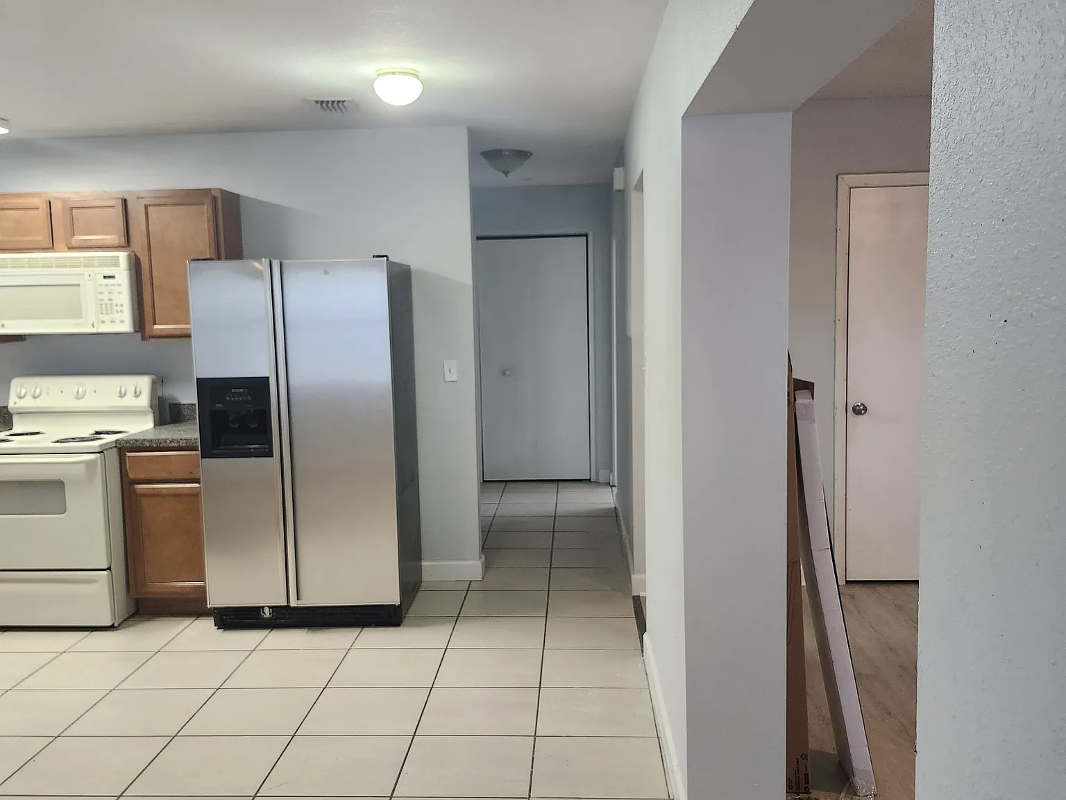 2 bed, 1000 sqft, $1,650 — Photo 3