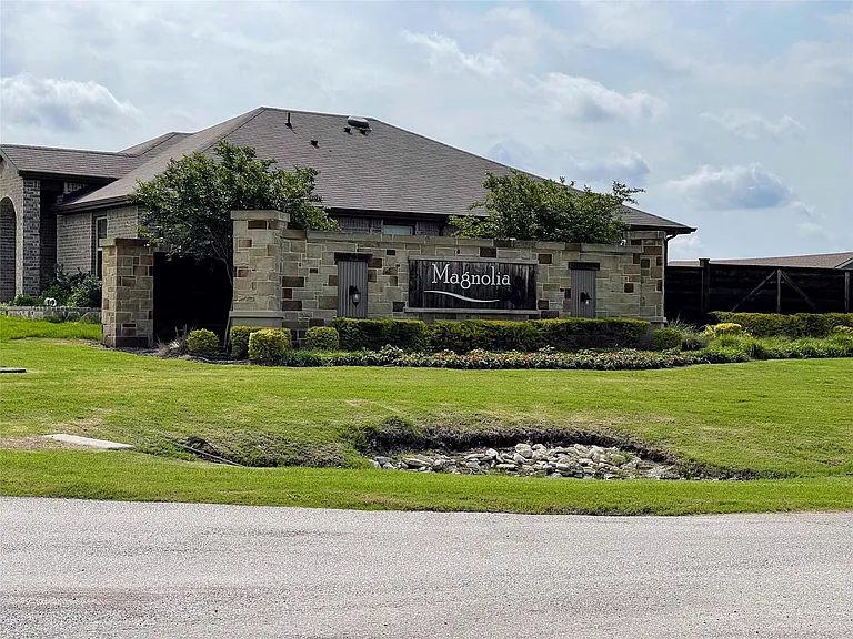 808 Community Way — Photo 32