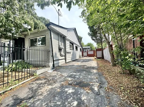 135 Charlotte St, Brantford, ON