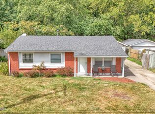 709 Glengarry Dr, Fairdale, KY 40118