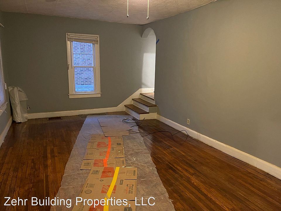 2nd image of 831 Irvin Ave