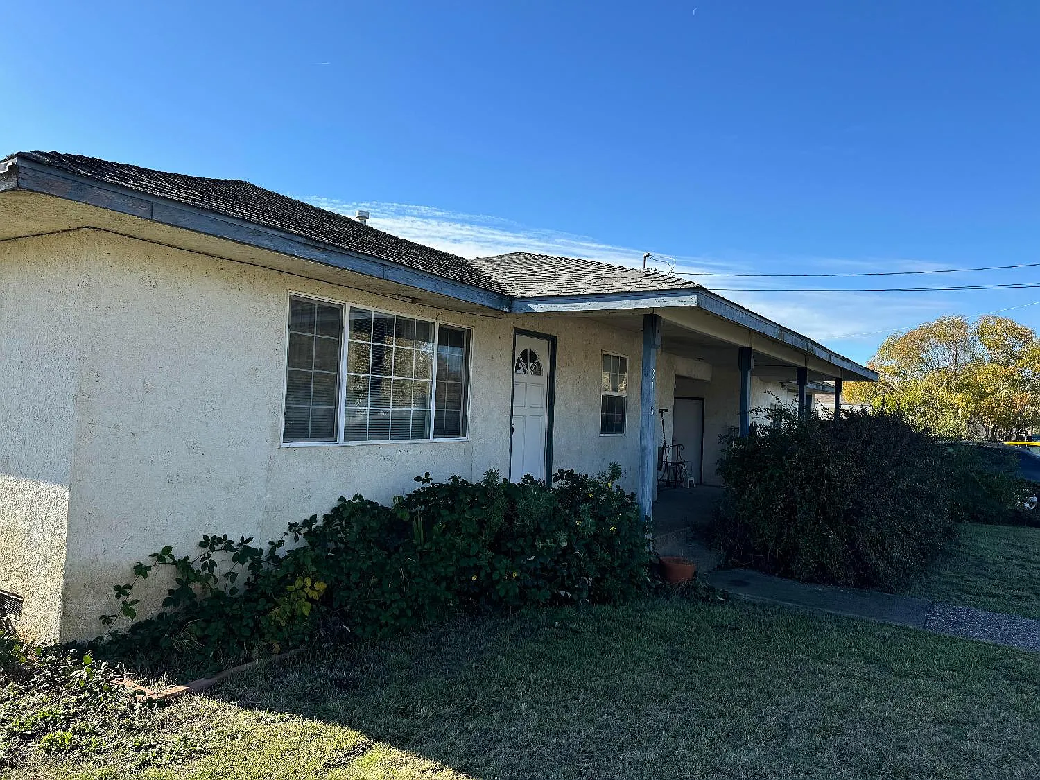 3115 Gladys Ave photo 1