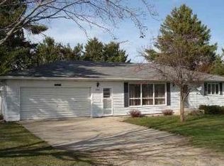 8108 W Fenrick Rd, Evansville, WI 53536