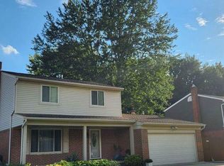 33344 Shagbark Dr, Chesterfield, MI