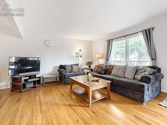 5th image of 1418 Wynkoop Dr