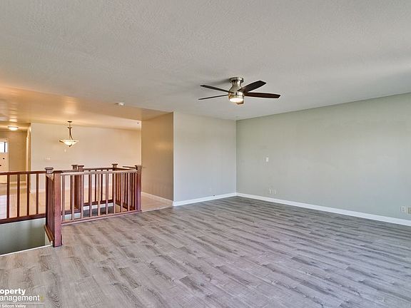 3rd image of 272 Hayes Ave