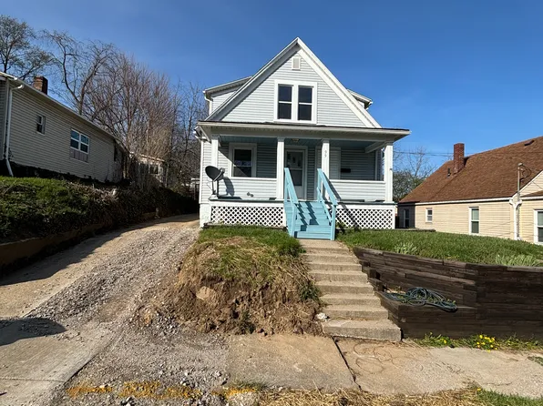 99 Fernwood Ave, Barberton, OH 44203