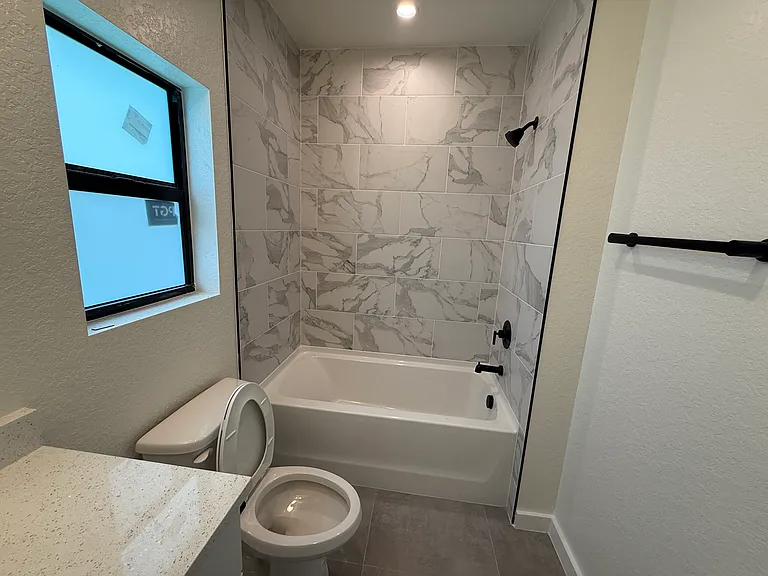1250 Overhead St — Photo 19