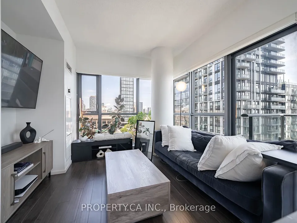 159 Dundas St E #1506