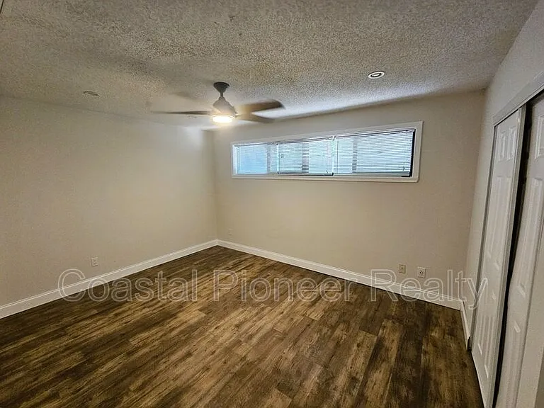 1003 Willow Pond Dr — Photo 17