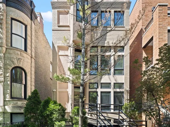 930 W Wolfram St, Chicago, IL 60657