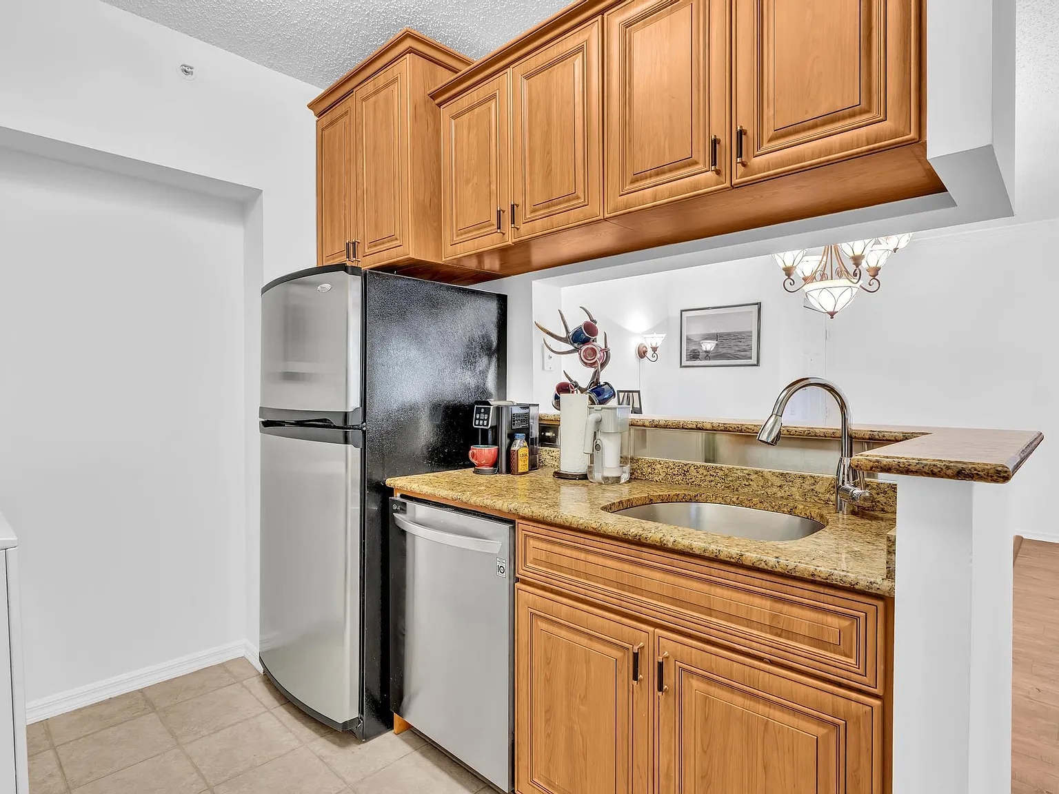 1 bed, 1.0 bath, 726 sqft, $2,100 — Photo 4