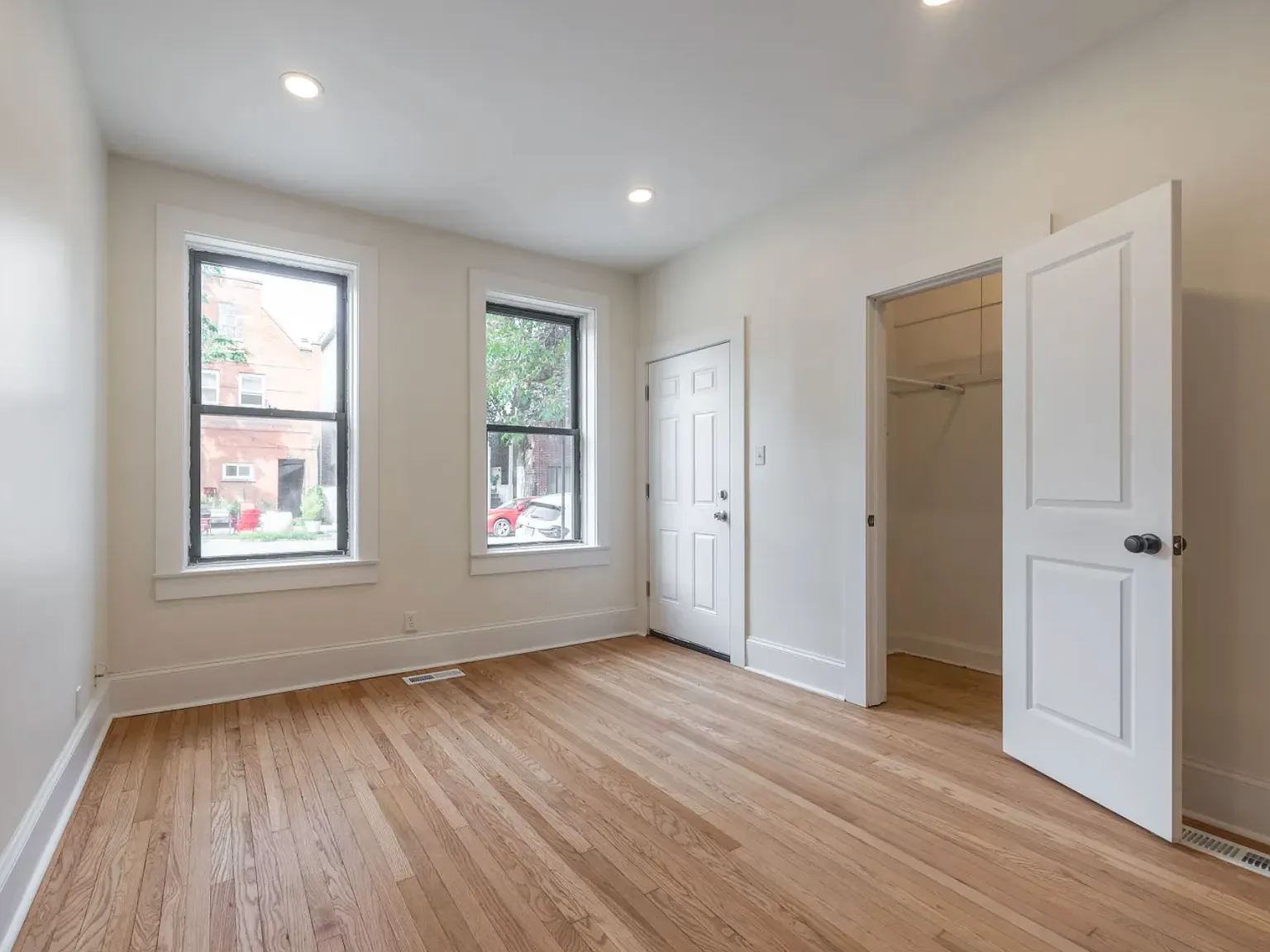 2 bed, 850 sqft, $2,795 — Photo 4
