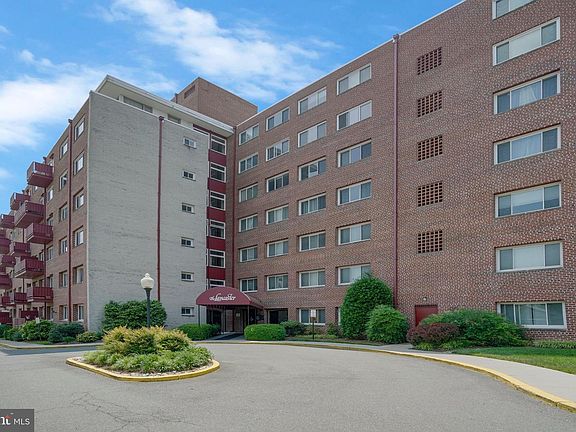 2nd image of 1830 Columbia Pike APT 107