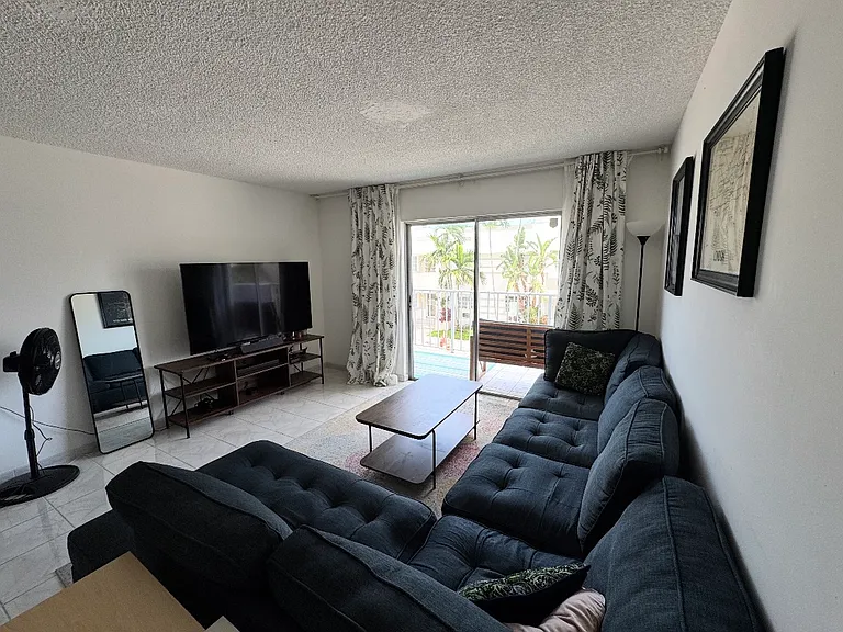 1428 Euclid Ave #201 — Photo 7