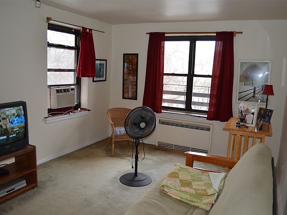 3rd image of 7363 Bell Blvd APT 4M