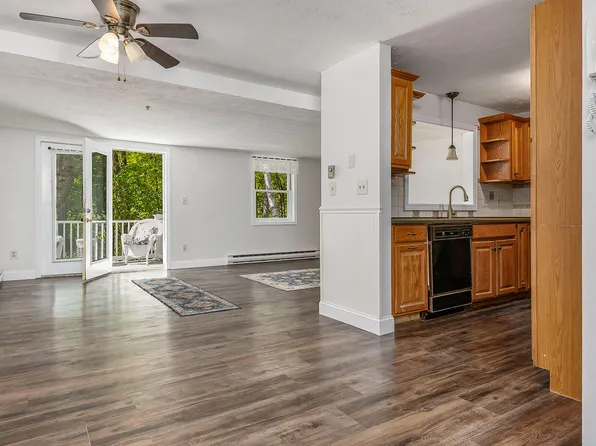 17 Water Street #9, Kennebunk, ME 04043