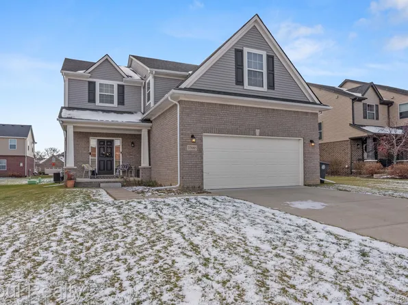 37085 Elia St, Livonia, MI 48154