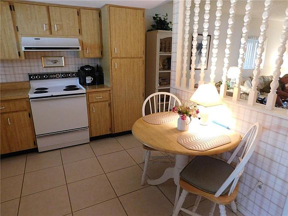 3rd image of 2540 Laurelwood Dr #9-B