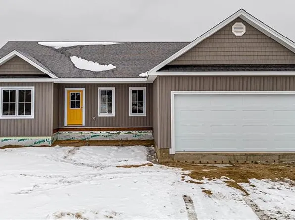 13 Geyssen Ct, Fredericton, NB E3G 0K8