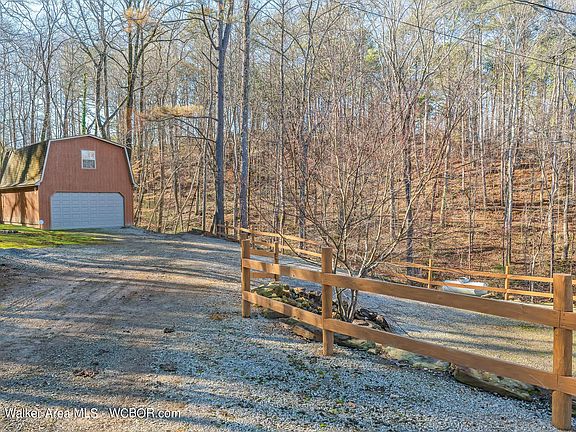 Image 4: Detached Garage