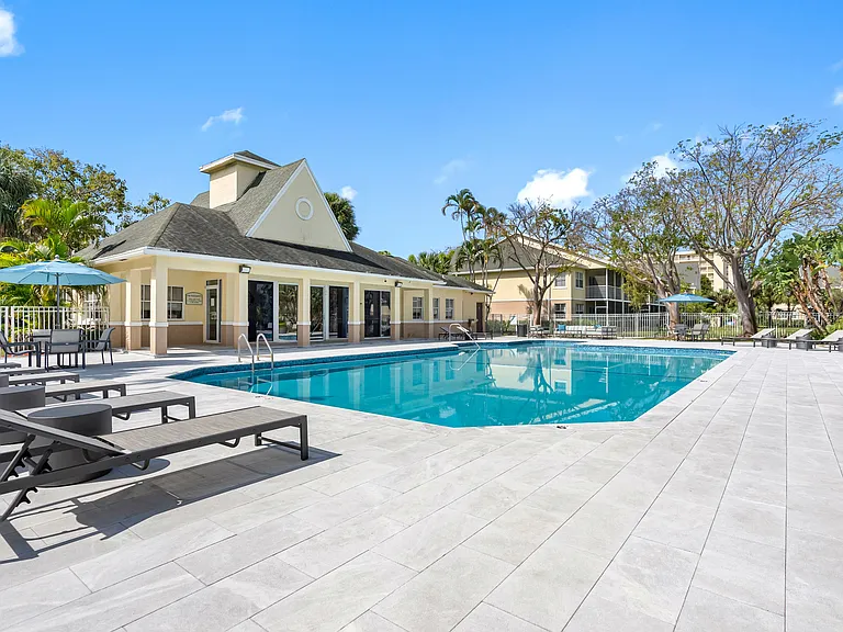 Breezes at Palm-Aire — Photo 9
