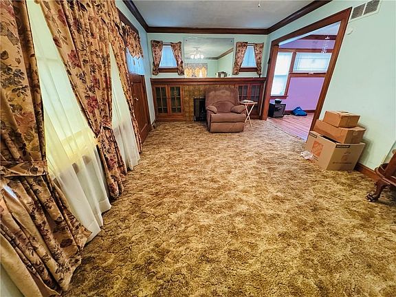 2nd image of 517 Lawn Ave