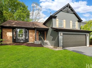 1420 Madison Dr, Buffalo Grove, IL 60089