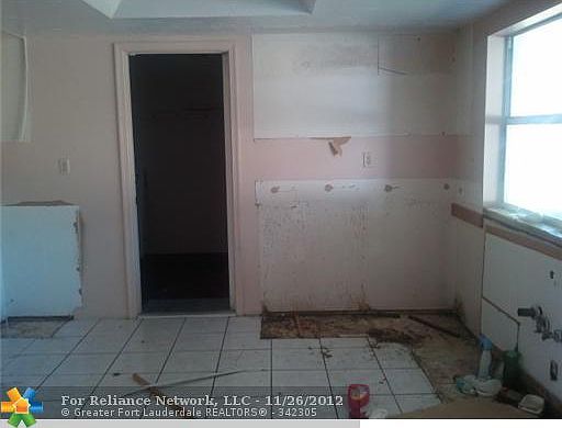 2nd image of 1490 NW 66th Ter