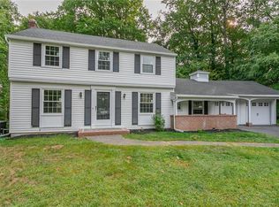 289 Bellehurst Dr, Rochester, NY 14617