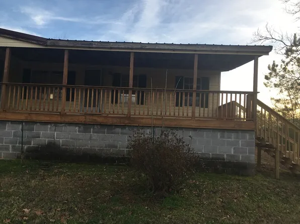 1009 Miracle Dr, Rocky Face, GA 30740