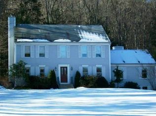 5 Sweetbriar Ln, Sandy Hook, CT 06482