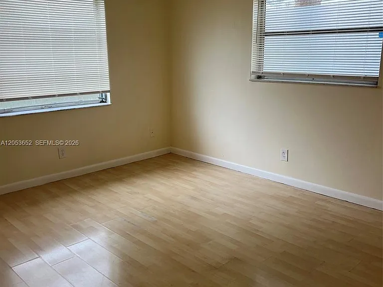 331 S J St #4 — Photo 5