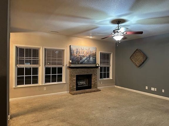 4th image of 405 Shadetree Ln