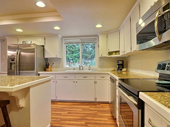 4th image of 1603 112th Ct NW