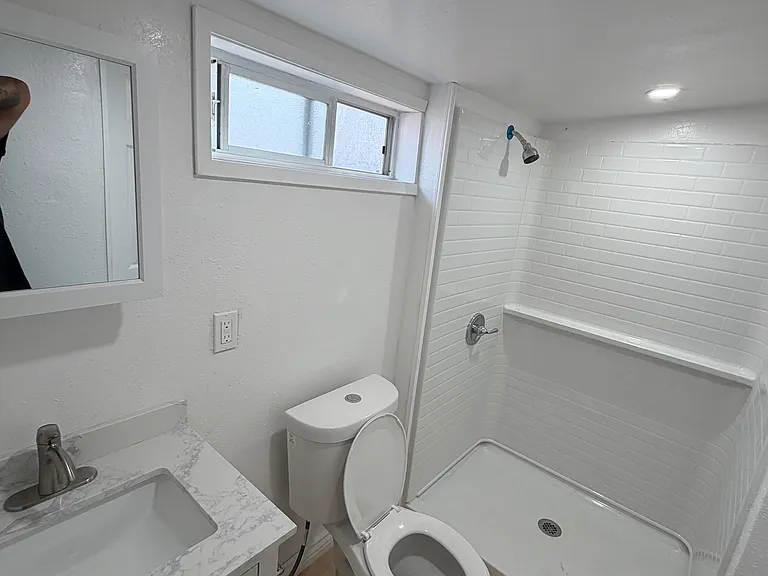 2513 W Occidental St — Photo 11