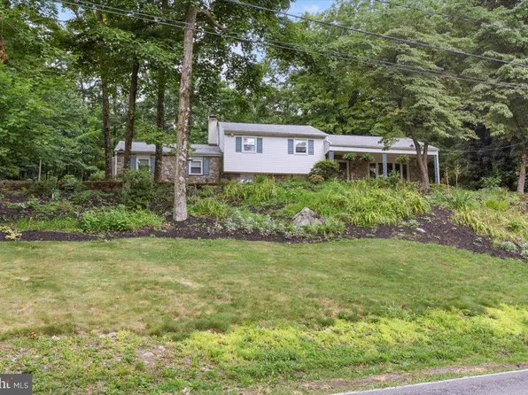 196 Snyder Rd, Pottstown, PA 19464
