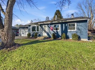 5934 Meadowood Dr, Madison, WI 53711