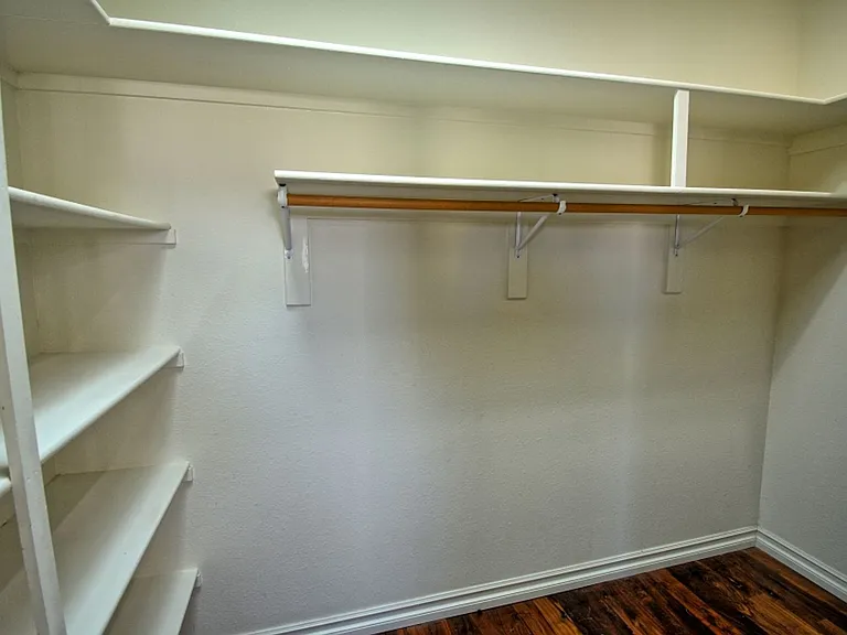 9204 Calistoga Ave NE — Photo 22