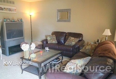 2nd image of 38105 Lordstown Dr
