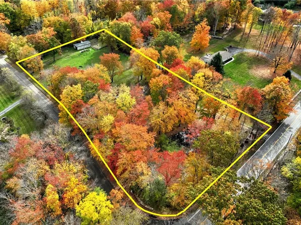 48 Schoolhouse Road, Waccabuc, NY 10597