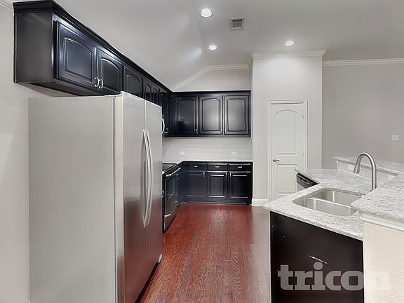 5th image of 123 Sierra Dr