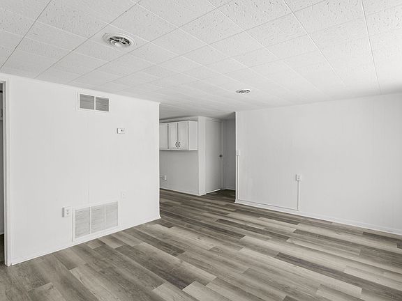 5th image of 804 W Edgar St