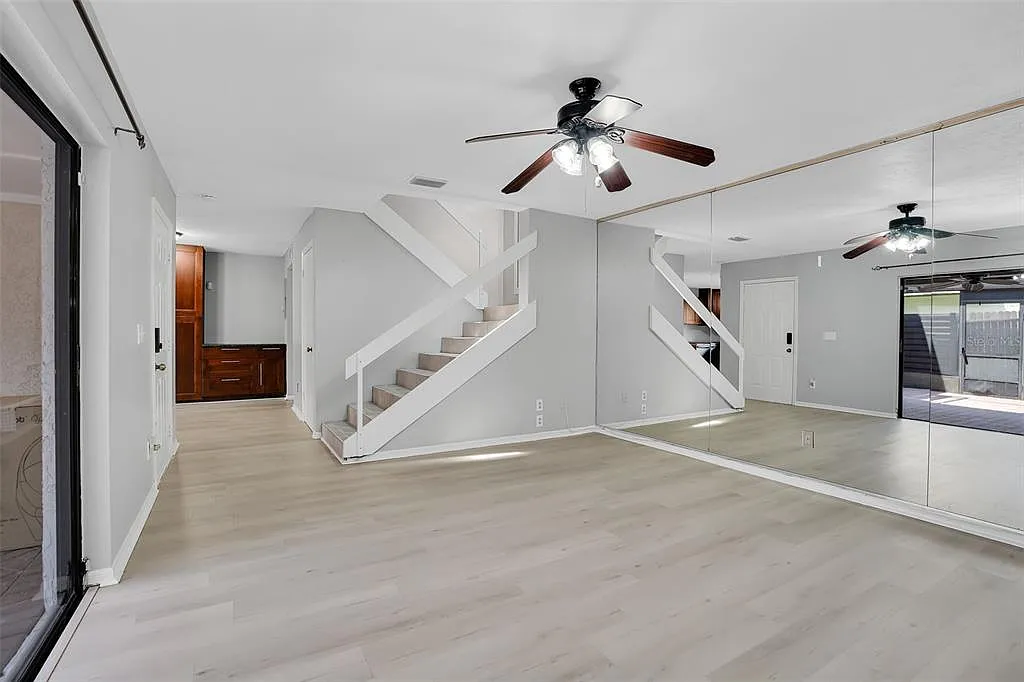 3 bed, 2.5 bath, 1478 sqft, $2,200 — Photo 4