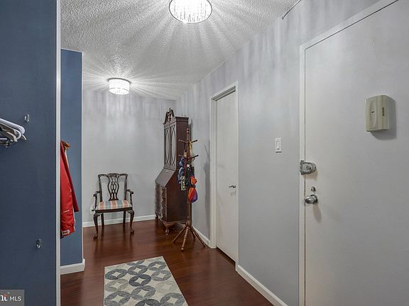 2nd image of 203 Yoakum Pkwy APT 1826