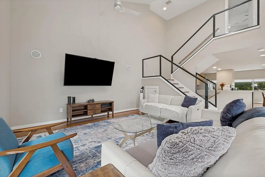 2 bed, 1800 sqft, $3,200 — Photo 4