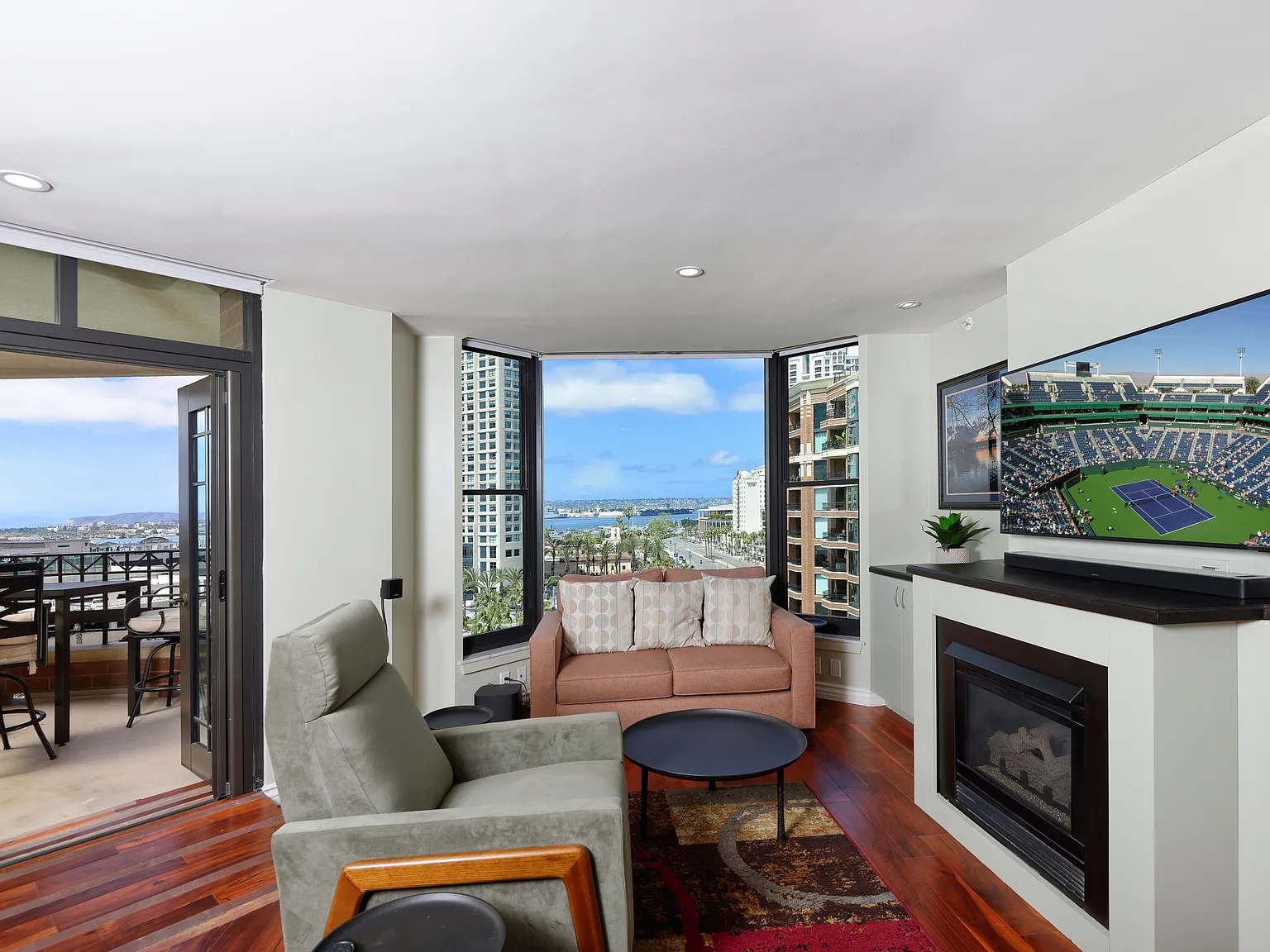 2 bed, 1184 sqft, $4,995 — Photo 1