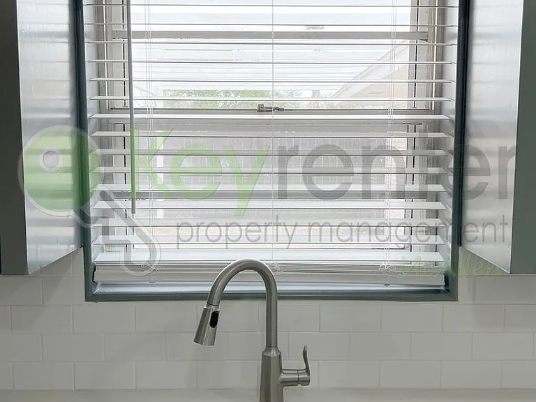 415 N 17th St — Photo 33