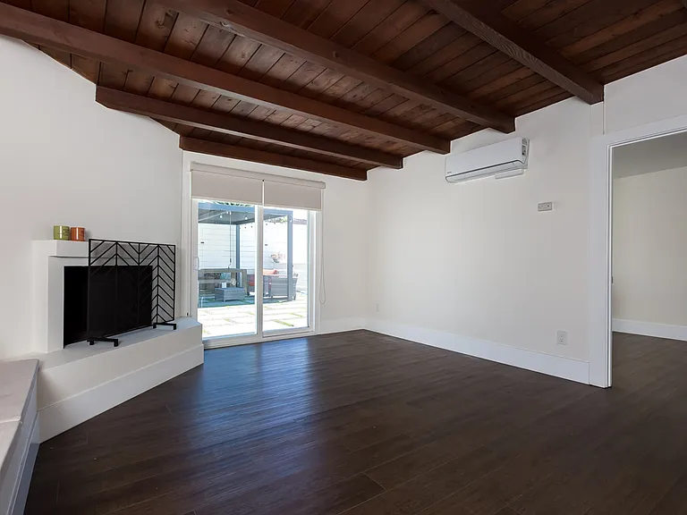 2021 Cardinal Dr — Photo 22